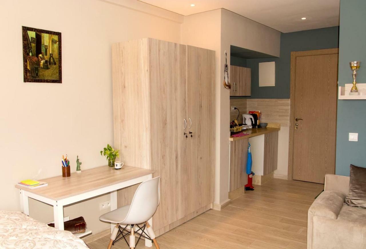 شقة Beau Studio, Cozy, Quartier Vivant, Proche De Tous وجدة المظهر الخارجي الصورة